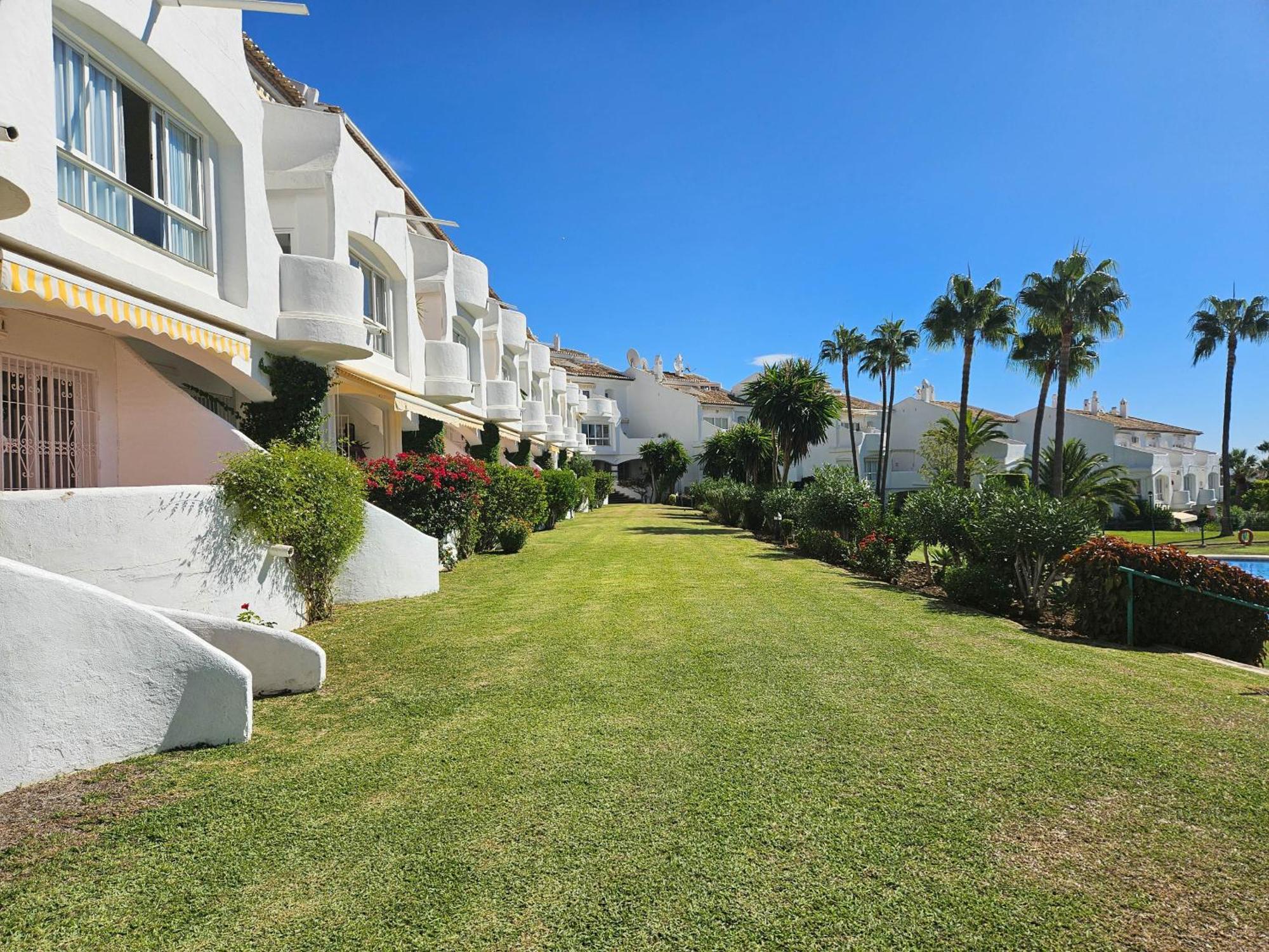 One Bedroom Apartment In Jardines De Calahonda MIJAS COSTA Eksteriør bilde