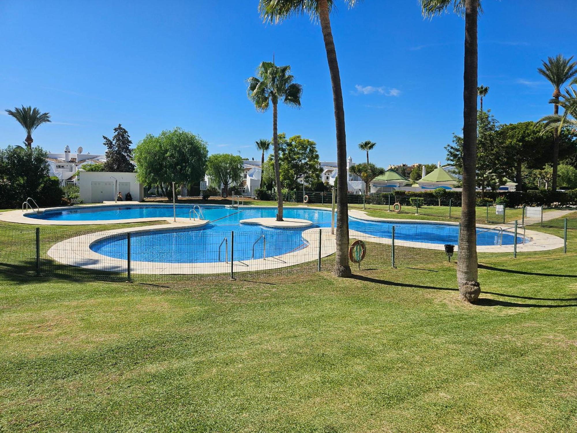 One Bedroom Apartment In Jardines De Calahonda MIJAS COSTA Eksteriør bilde